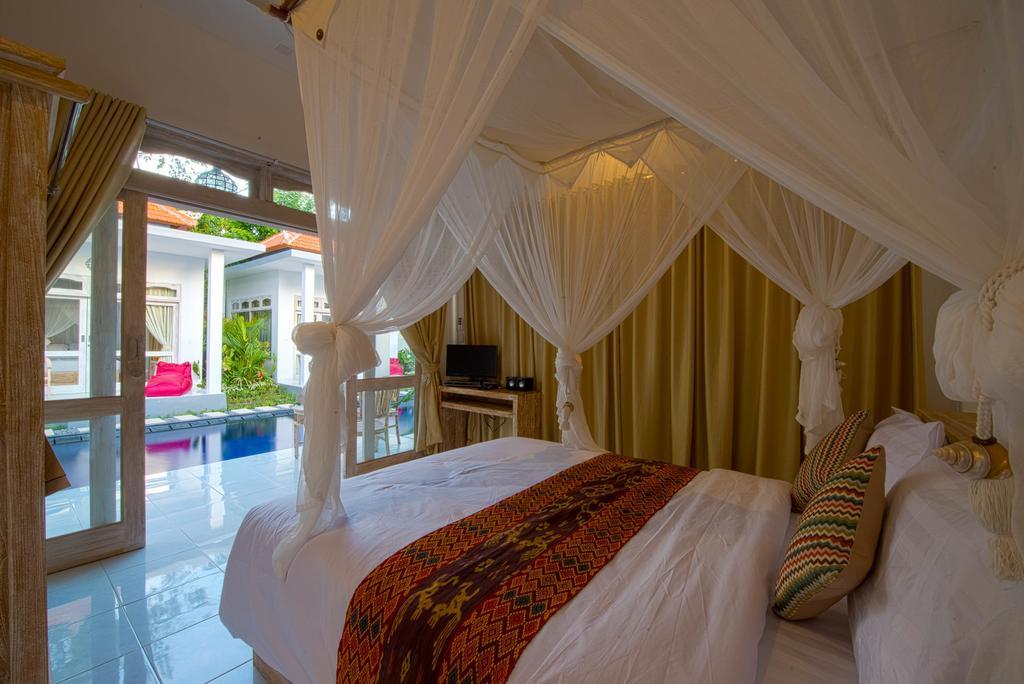 Relax At 10 Bedroom Coworking Villa Jimbaran Habitación foto